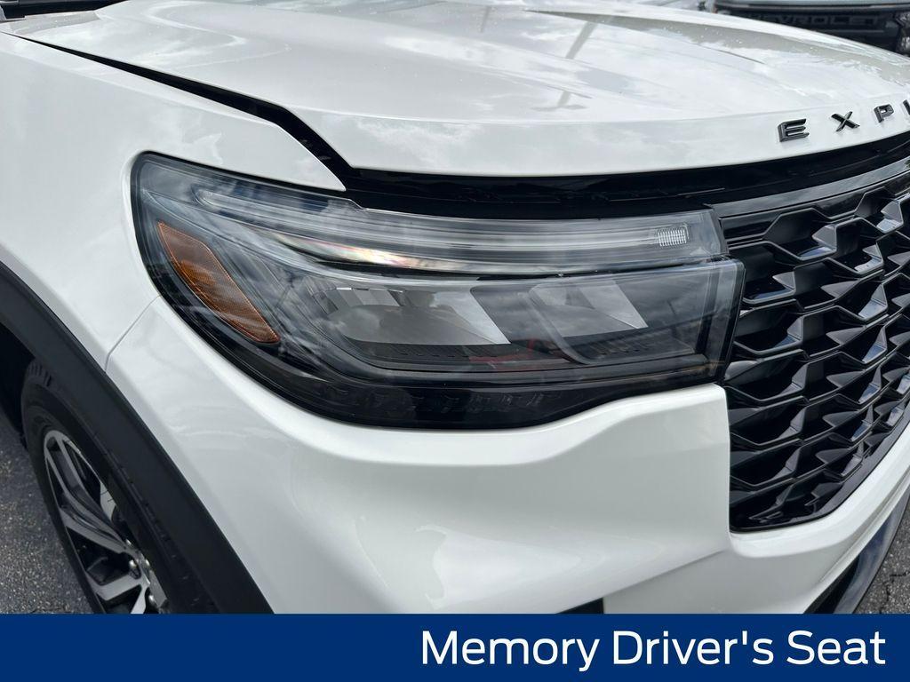 new 2025 Ford Explorer car, priced at $44,927