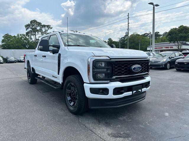 new 2025 Ford F-250 car, priced at $71,840