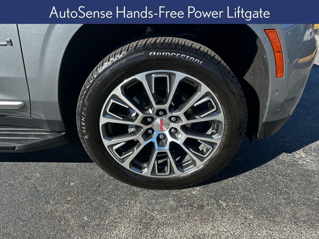 used 2025 GMC Yukon car, priced at $79,671