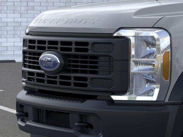 new 2025 Ford F-450 car, priced at $65,140