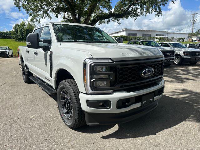 new 2025 Ford F-250 car, priced at $72,670