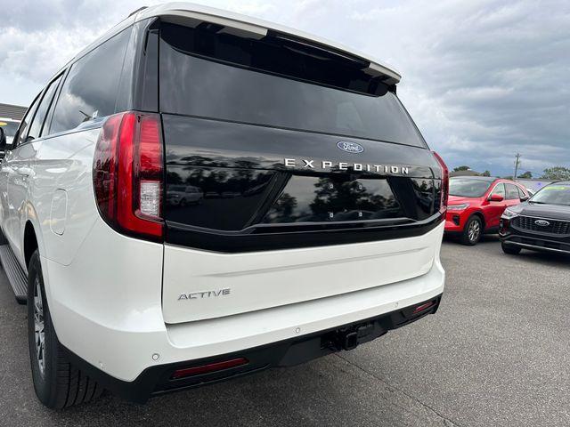 new 2025 Ford Expedition car, priced at $69,405