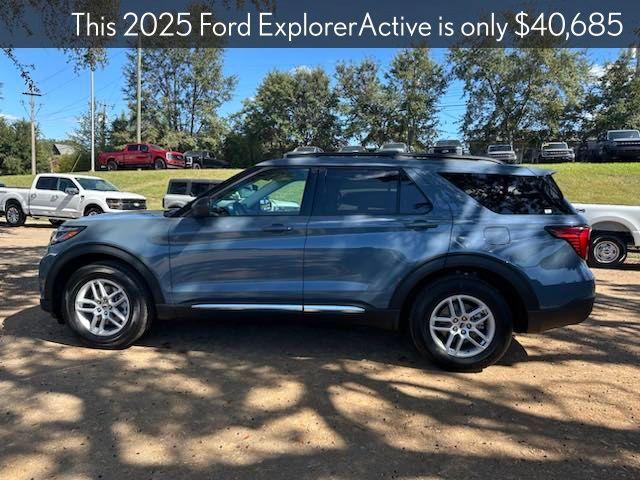 new 2025 Ford Explorer car, priced at $40,685