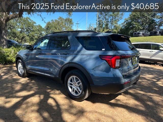 new 2025 Ford Explorer car, priced at $40,685