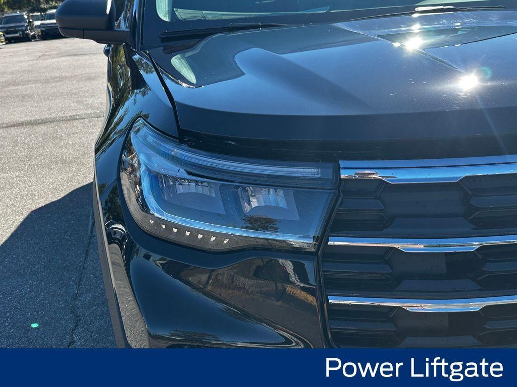 new 2025 Ford Explorer car, priced at $39,995