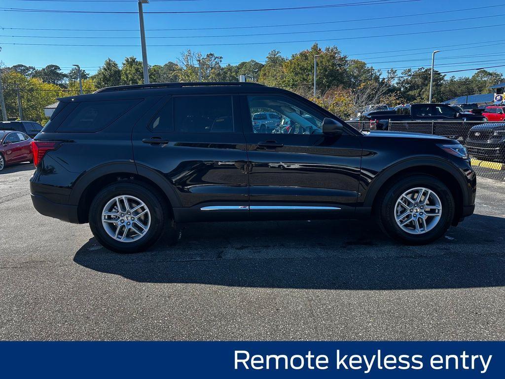 new 2025 Ford Explorer car, priced at $39,995