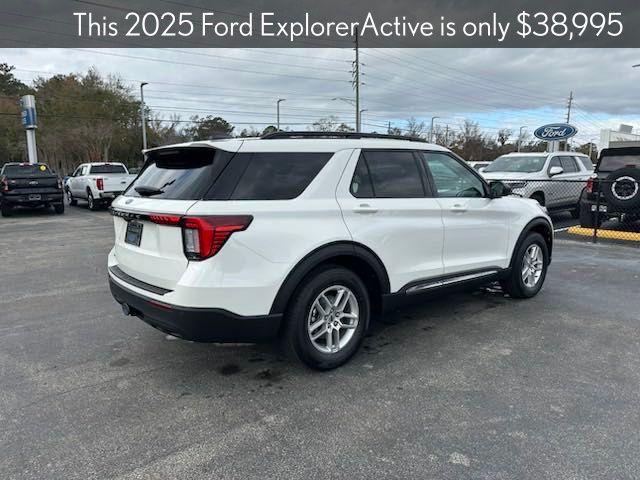 new 2025 Ford Explorer car, priced at $38,995