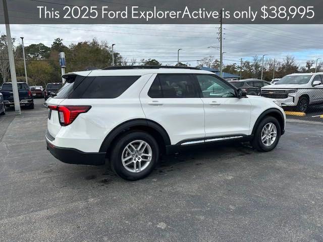 new 2025 Ford Explorer car, priced at $38,995