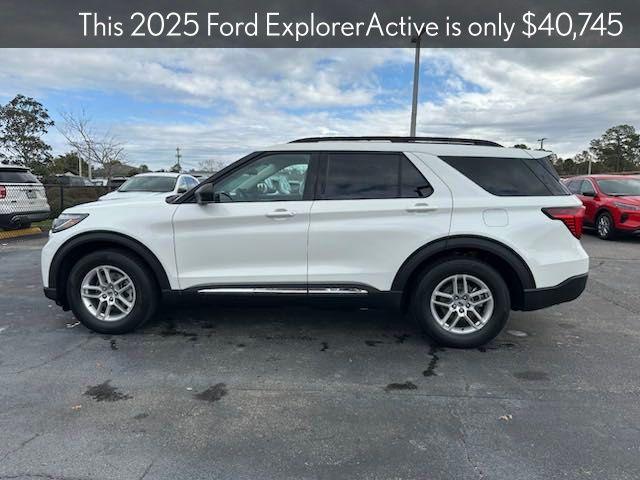 new 2025 Ford Explorer car, priced at $40,745