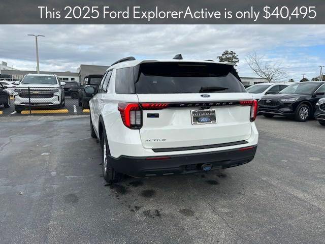 new 2025 Ford Explorer car, priced at $39,245