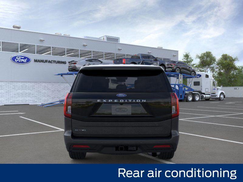 new 2025 Ford Expedition car, priced at $70,040