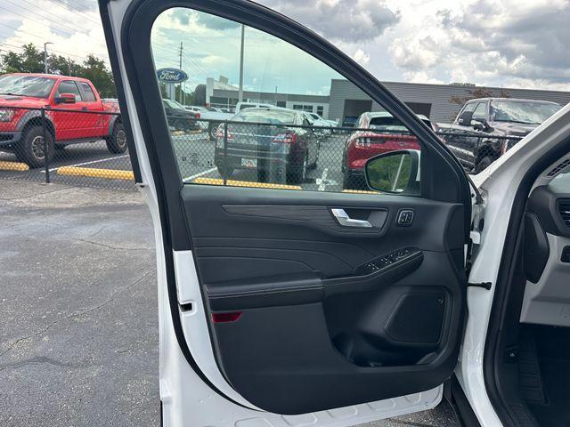 new 2025 Ford Escape car, priced at $35,924