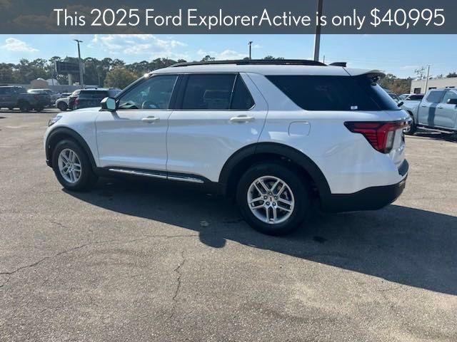 new 2025 Ford Explorer car, priced at $40,995