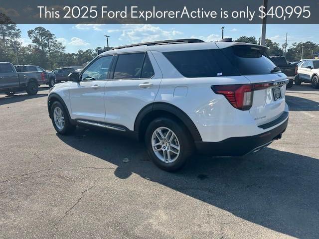 new 2025 Ford Explorer car, priced at $40,995