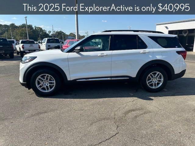 new 2025 Ford Explorer car, priced at $40,995