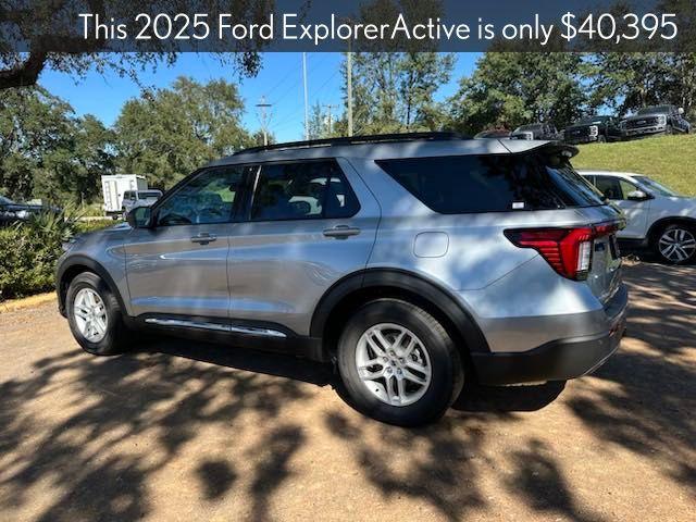 new 2025 Ford Explorer car, priced at $40,395