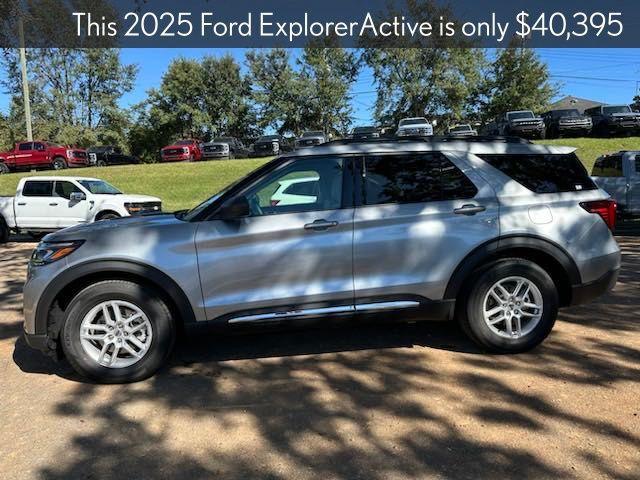 new 2025 Ford Explorer car, priced at $40,395