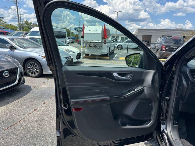 new 2025 Ford Escape car, priced at $32,991