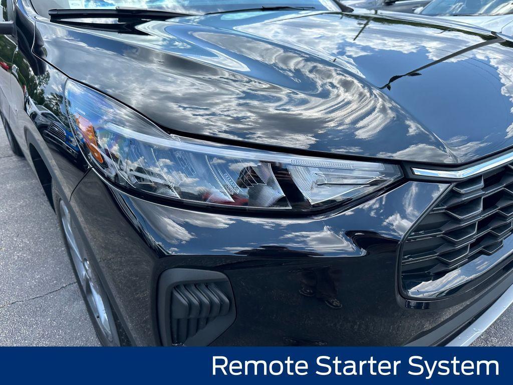 new 2025 Ford Escape car, priced at $28,036