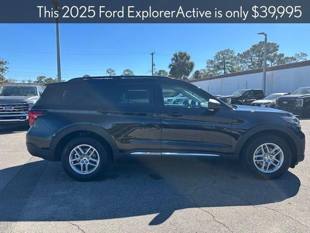 new 2025 Ford Explorer car, priced at $39,995