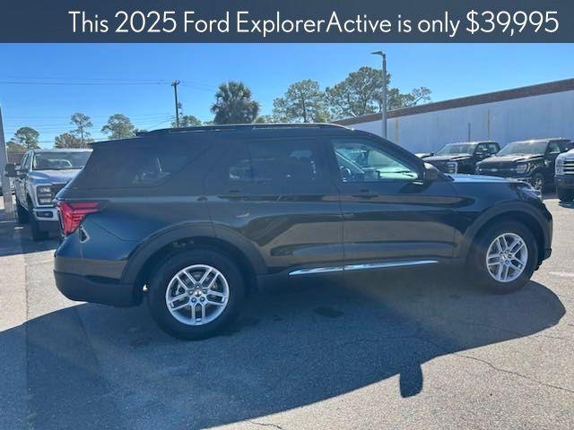 new 2025 Ford Explorer car, priced at $39,995