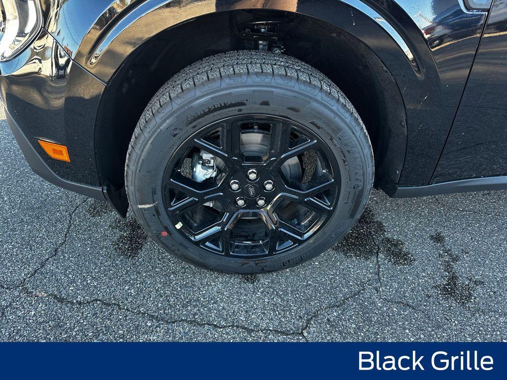 new 2025 Ford Maverick car, priced at $33,280