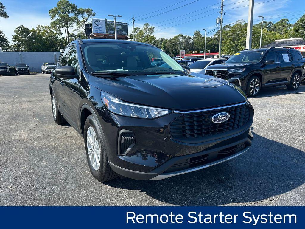new 2025 Ford Escape car, priced at $28,019