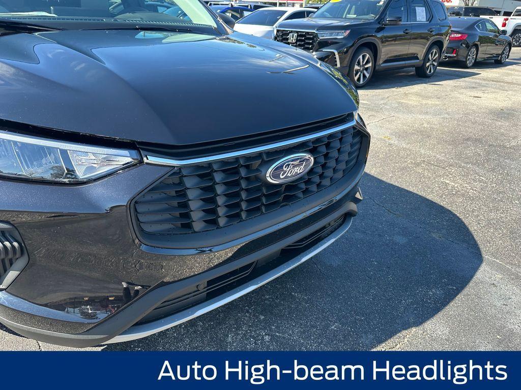 new 2025 Ford Escape car, priced at $28,019