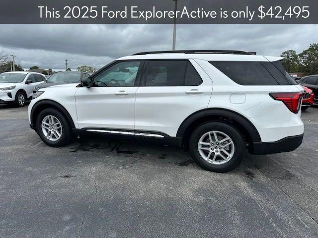 new 2025 Ford Explorer car, priced at $42,495