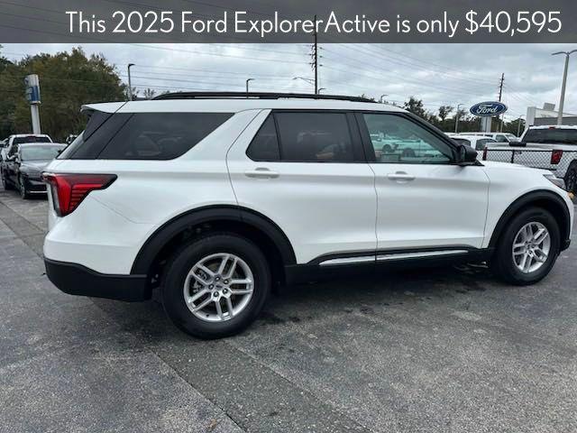 new 2025 Ford Explorer car, priced at $40,595