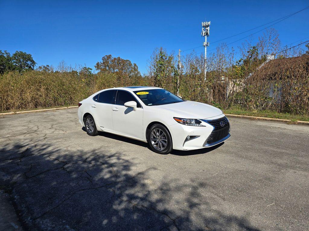 used 2016 Lexus ES 300h car, priced at $17,982