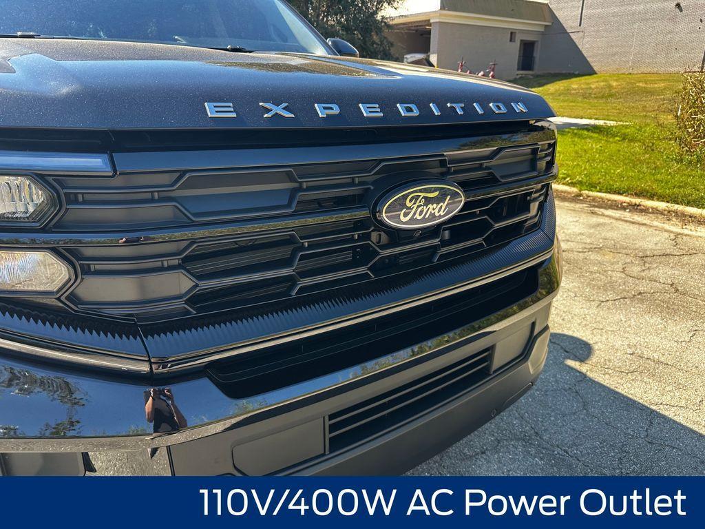 new 2025 Ford Expedition car, priced at $69,369