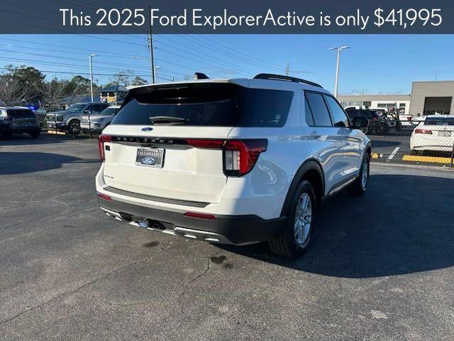 new 2025 Ford Explorer car, priced at $41,995