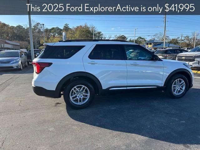 new 2025 Ford Explorer car, priced at $41,995