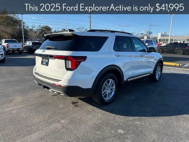 new 2025 Ford Explorer car, priced at $41,995