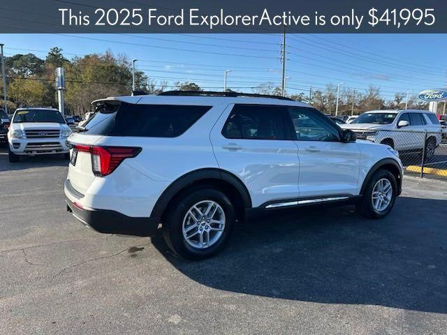 new 2025 Ford Explorer car, priced at $41,995