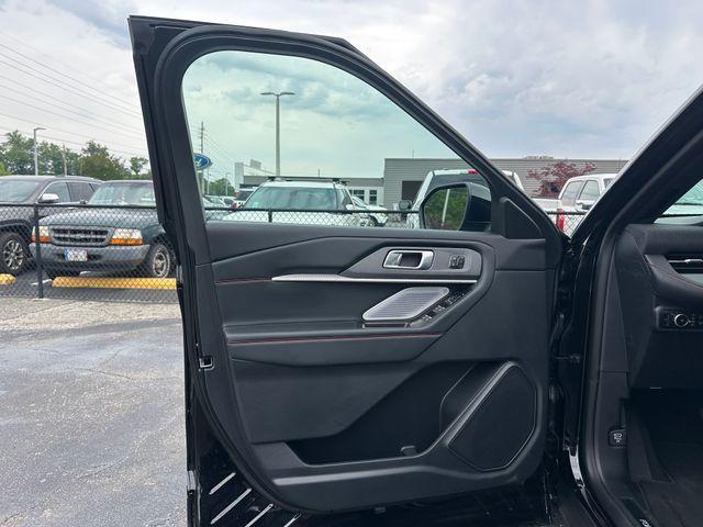 new 2025 Ford Explorer car, priced at $60,850