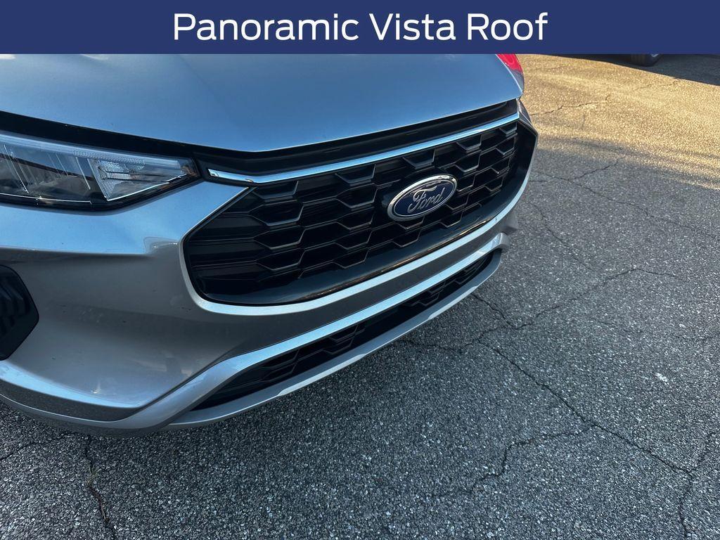 used 2023 Ford Escape car, priced at $21,981