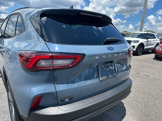 new 2025 Ford Escape car, priced at $34,675
