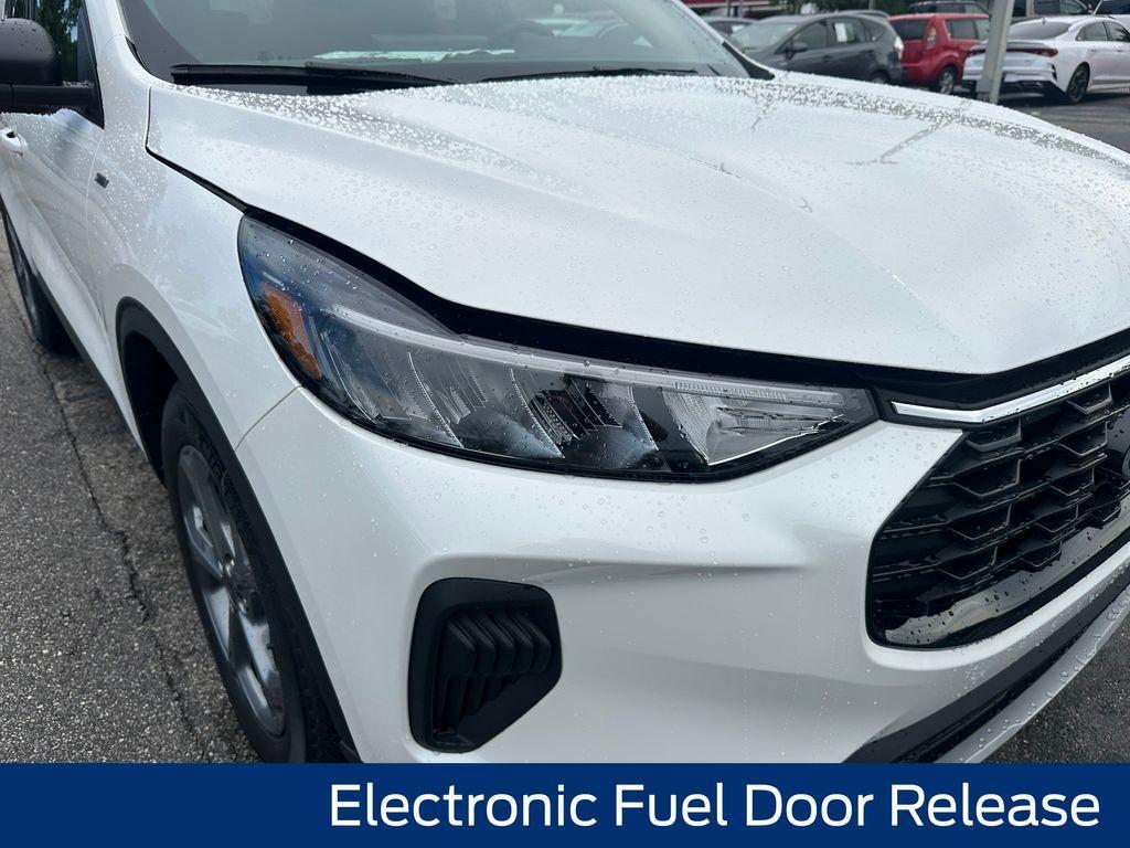 new 2025 Ford Escape car, priced at $27,303