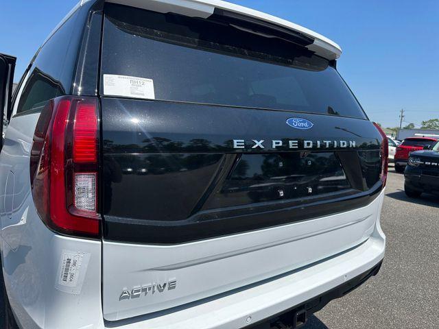 new 2025 Ford Expedition car, priced at $64,195