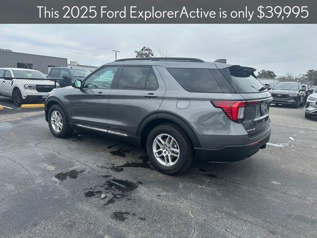 new 2025 Ford Explorer car, priced at $38,745