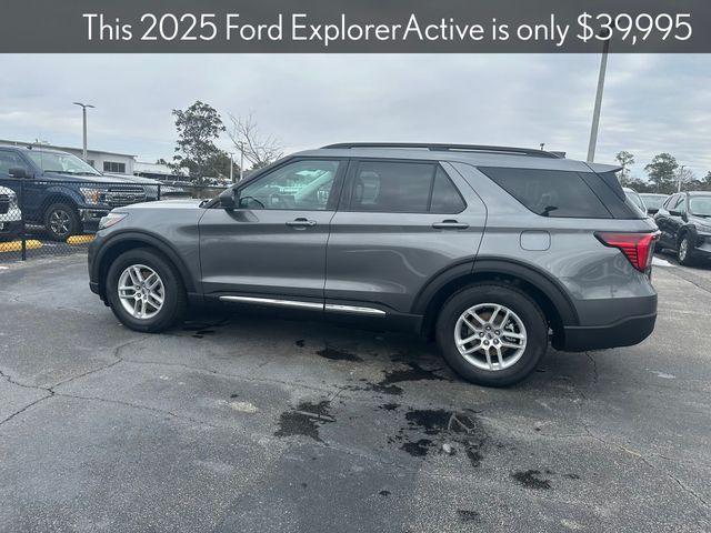 new 2025 Ford Explorer car, priced at $38,745