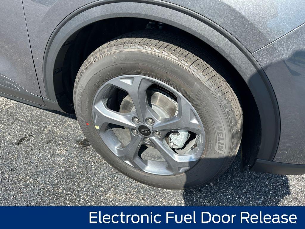 new 2025 Ford Escape car, priced at $27,416