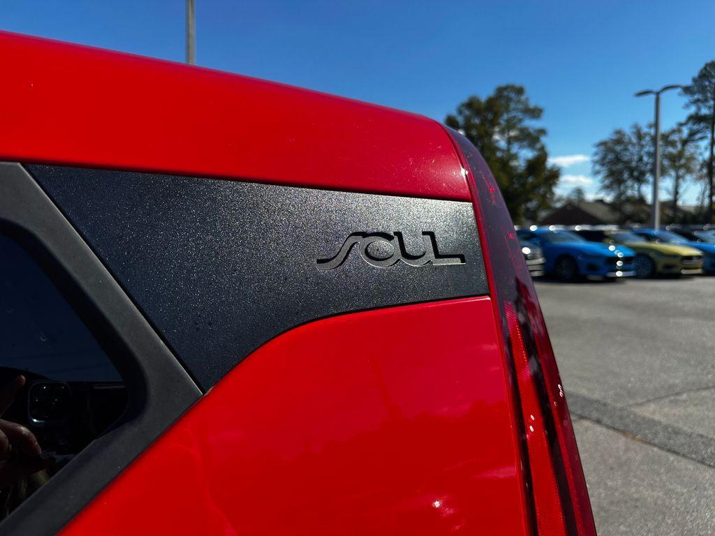 used 2021 Kia Soul car, priced at $10,481