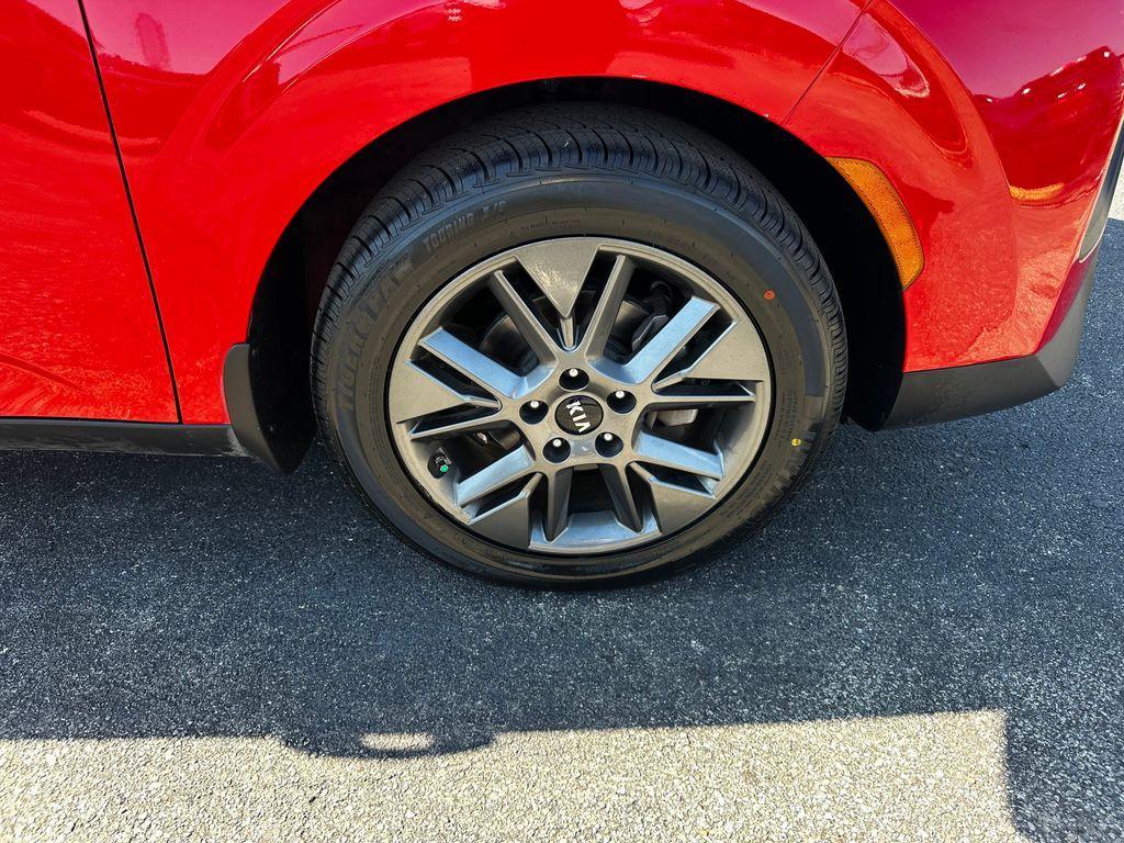 used 2021 Kia Soul car, priced at $10,481