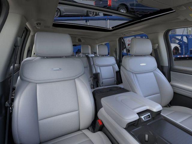 new 2025 Ford Expedition car, priced at $80,030