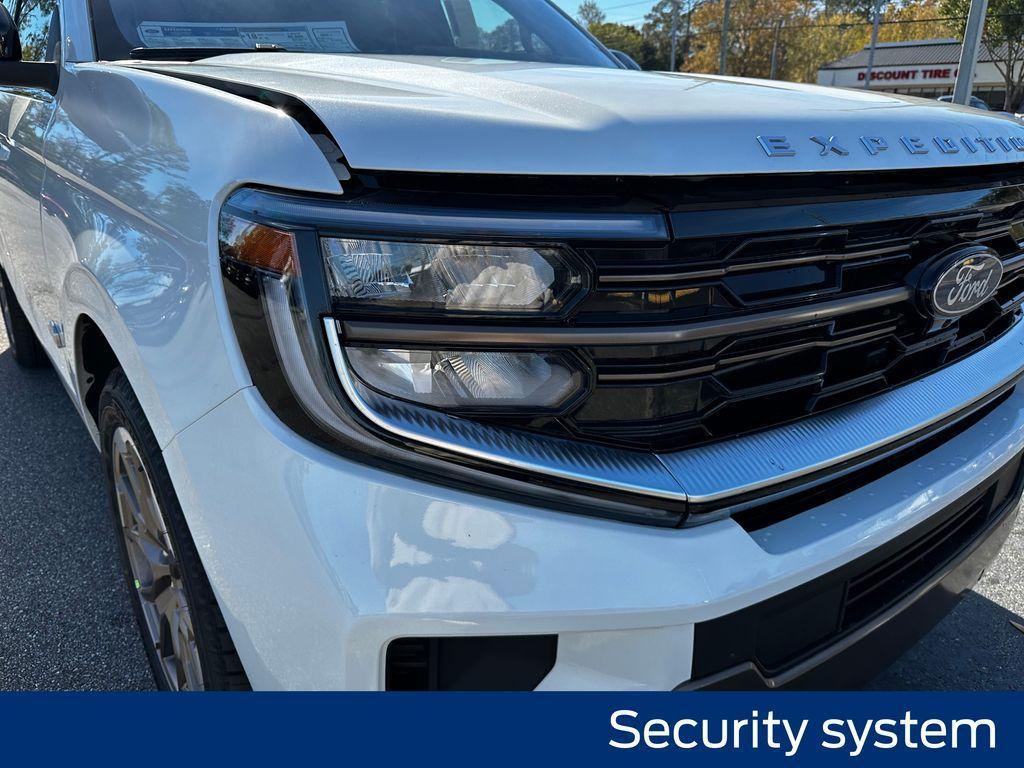 new 2025 Ford Expedition car, priced at $86,815