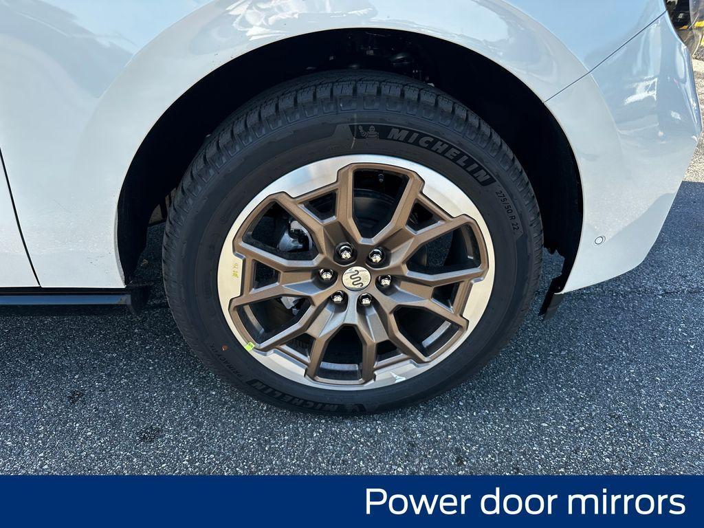 new 2025 Ford Expedition car, priced at $86,815