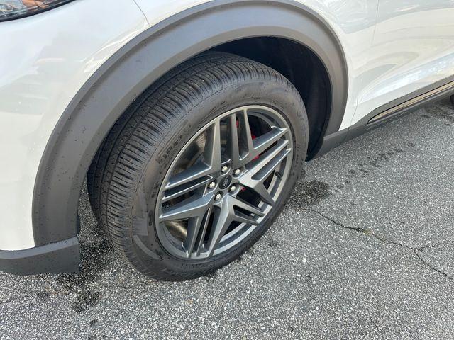 new 2025 Ford Explorer car, priced at $51,699